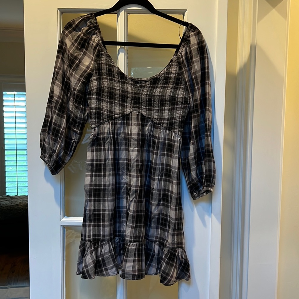 Hollister plaid black and gray dress, S